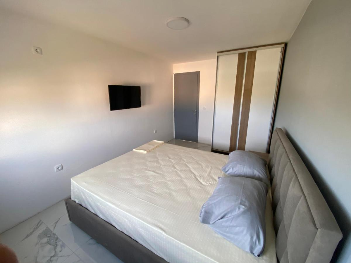 Etna Apartments Ulcinj Exterior photo