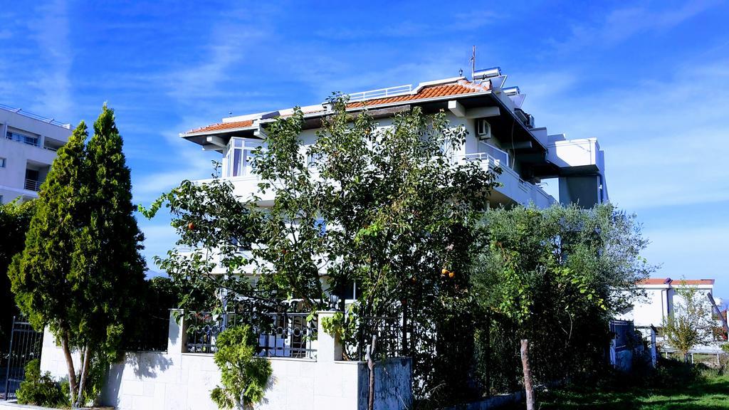 Etna Apartments Ulcinj Exterior photo