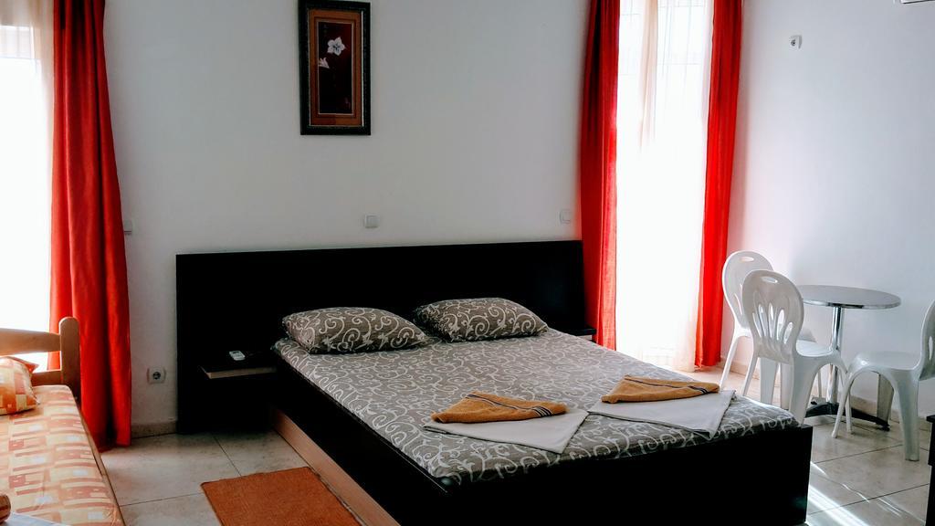 Etna Apartments Ulcinj Exterior photo